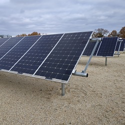 Photovoltaïque : une centrale très innovante à Port-Brillet (53) 